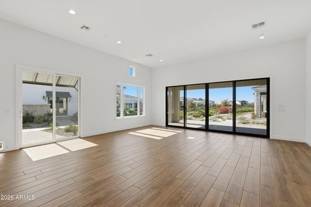 3298 S QUINN Avenue, Gilbert, AZ 85297