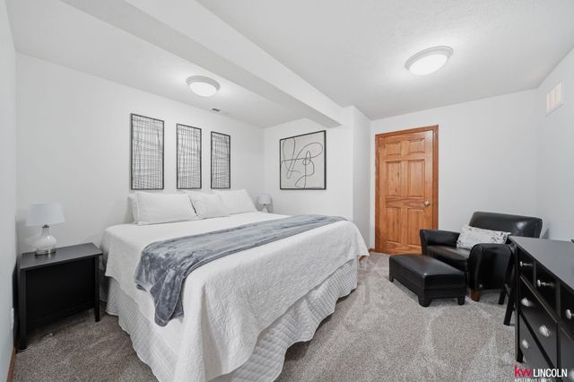 7656 Baldwin Avenue, Lincoln, NE 68507