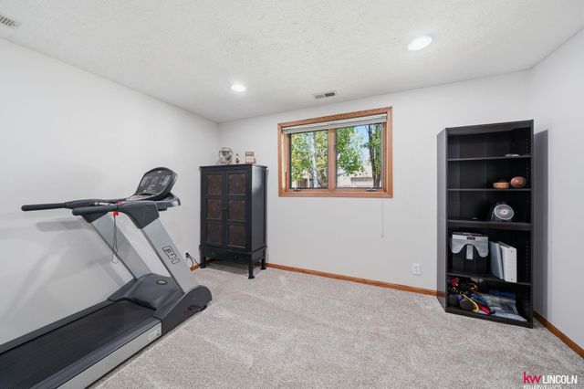 7656 Baldwin Avenue, Lincoln, NE 68507