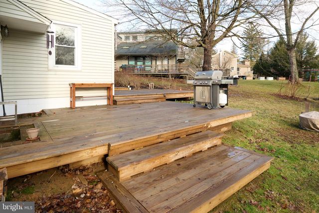 220 SHADY DR, State College, PA 16801