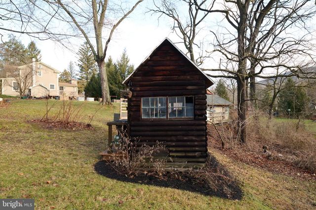 220 SHADY DR, State College, PA 16801