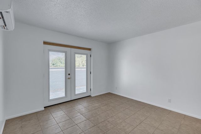 2106 S Granada Drive Apt 3, Tempe, AZ 85282