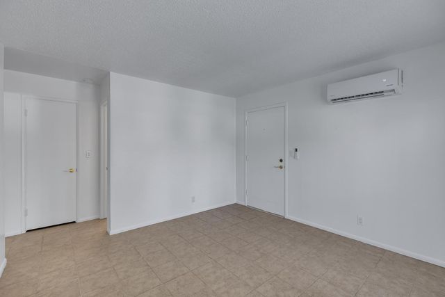 2106 S Granada Drive Apt 3, Tempe, AZ 85282