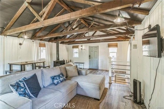 33401 Bluebird Drive, Green Valley Lake, CA 92341