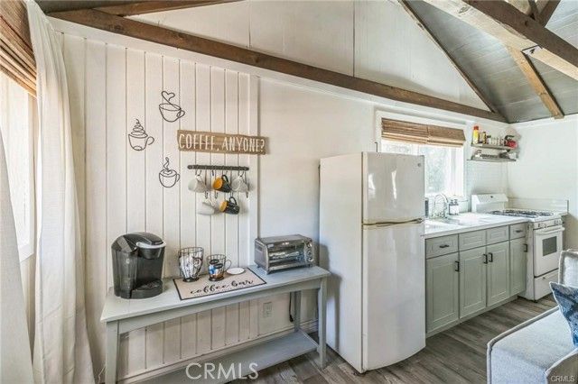 33401 Bluebird Drive, Green Valley Lake, CA 92341