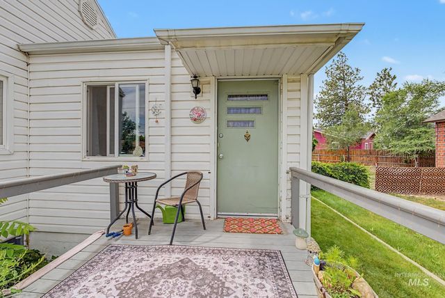 709 9th St. S, Nampa, ID 83651