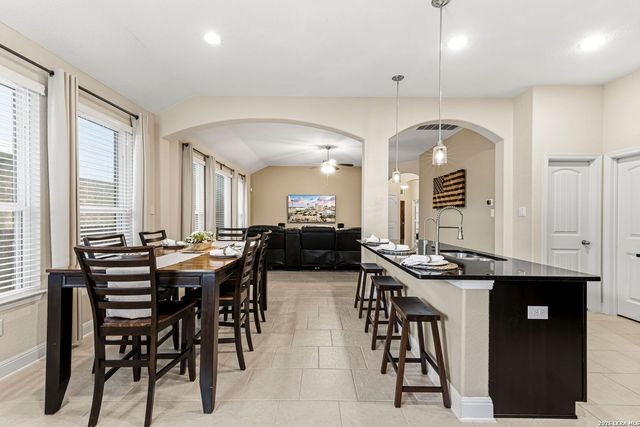 7911 CIMARRON RNCH, San Antonio, TX 78254