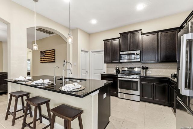 7911 CIMARRON RNCH, San Antonio, TX 78254