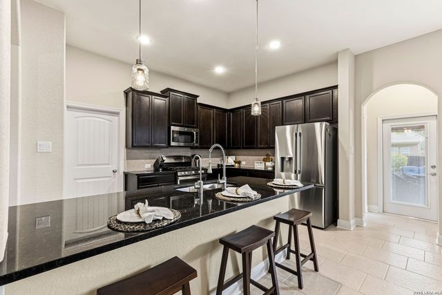 7911 CIMARRON RNCH, San Antonio, TX 78254