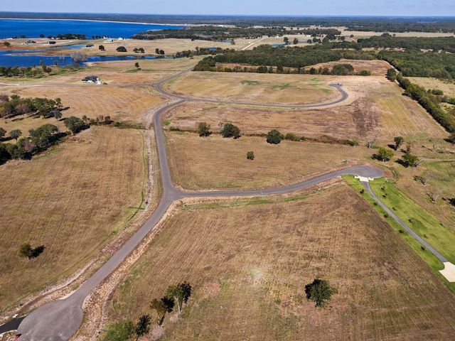215 Cove Side Court, Honey Grove, TX 75446