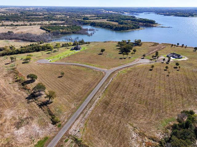 215 Cove Side Court, Honey Grove, TX 75446