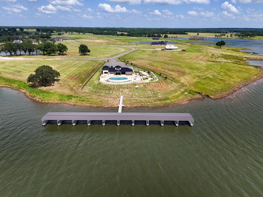 215 Cove Side Court, Honey Grove, TX 75446