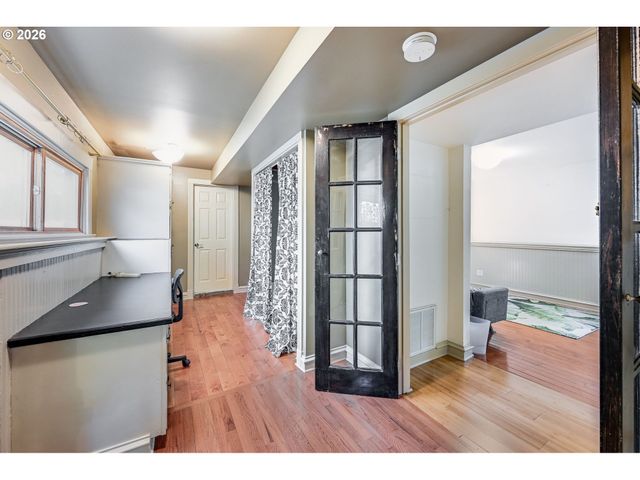 446 Ne IVY St, Portland, OR 97212
