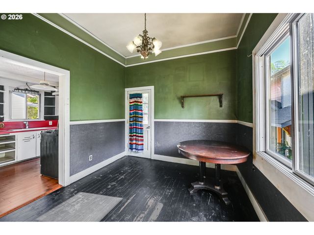 446 Ne IVY St, Portland, OR 97212
