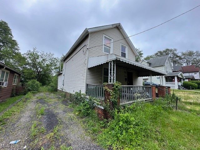 9613 Saint Catherine Avenue, Cleveland, OH 44104