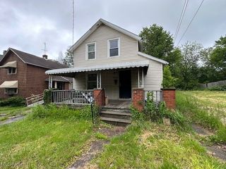 9613 Saint Catherine Avenue, Cleveland, OH 44104