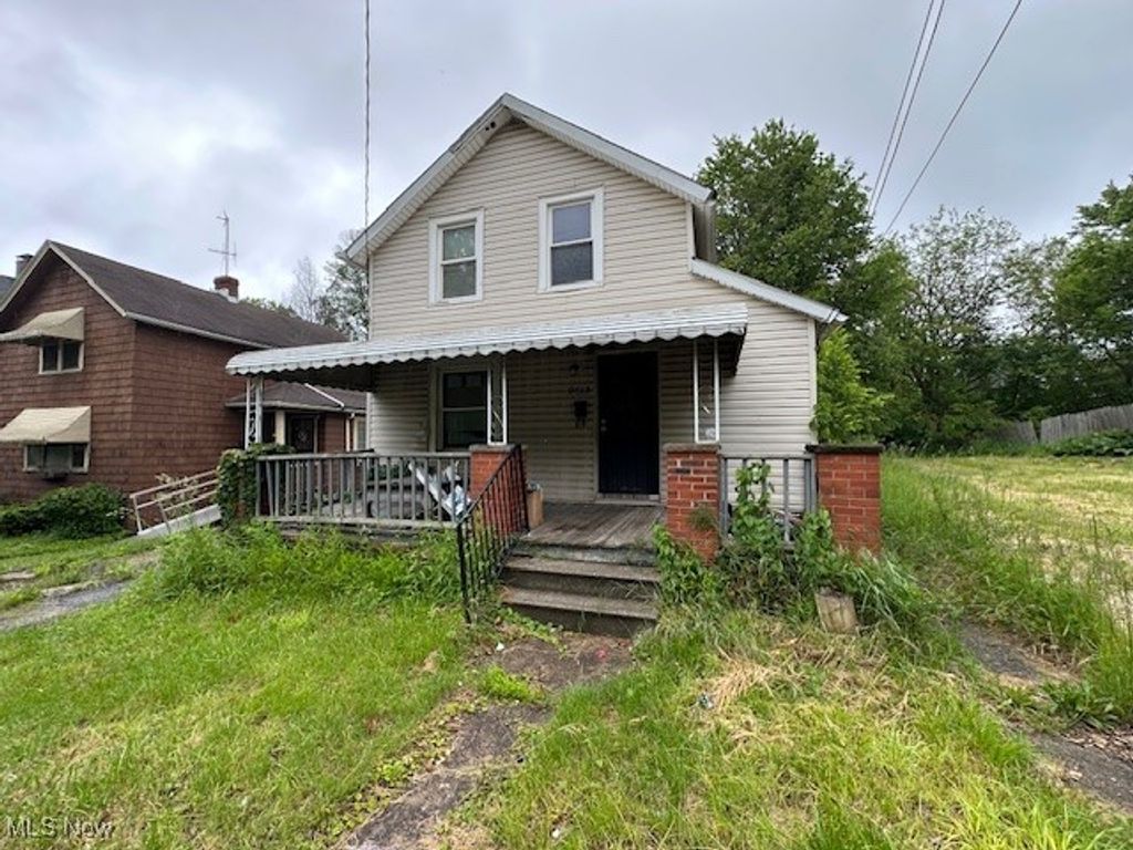 9613 Saint Catherine Avenue, Cleveland, OH 44104