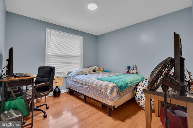 5926 BERRY DR, Mays Landing, NJ 08330