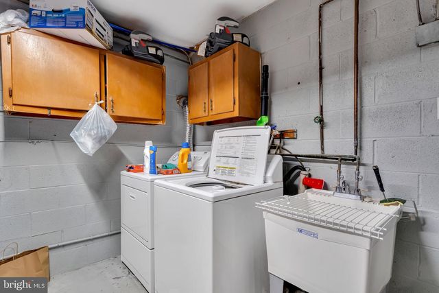 5926 BERRY DR, Mays Landing, NJ 08330