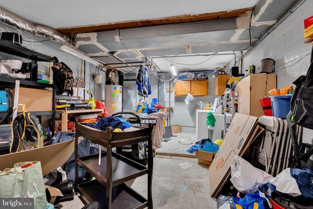 5926 BERRY DR, Mays Landing, NJ 08330