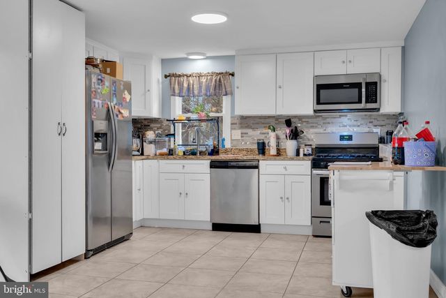 5926 BERRY DR, Mays Landing, NJ 08330