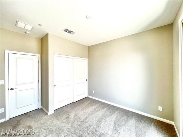 667 Solar Citrine Street, Las Vegas, NV 89138