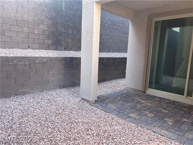 667 Solar Citrine Street, Las Vegas, NV 89138