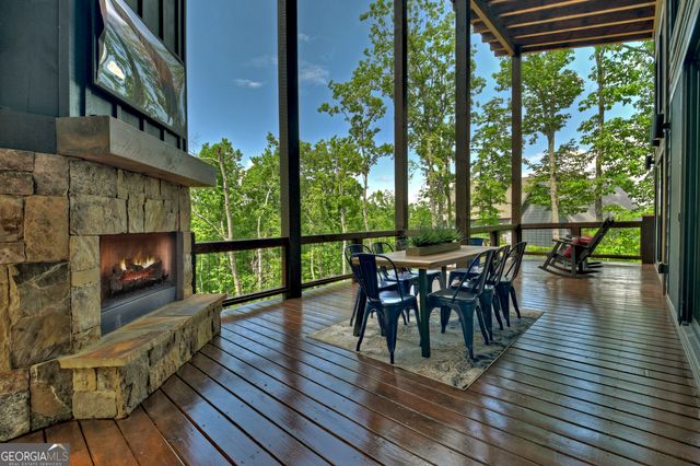590 Deer Crest Road, Blue Ridge, GA 30513
