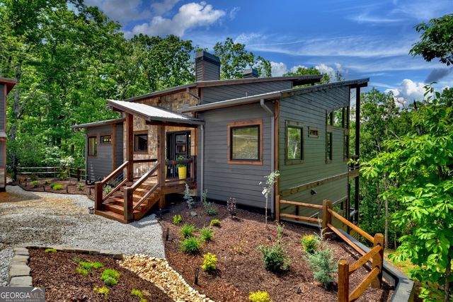 590 Deer Crest Road, Blue Ridge, GA 30513