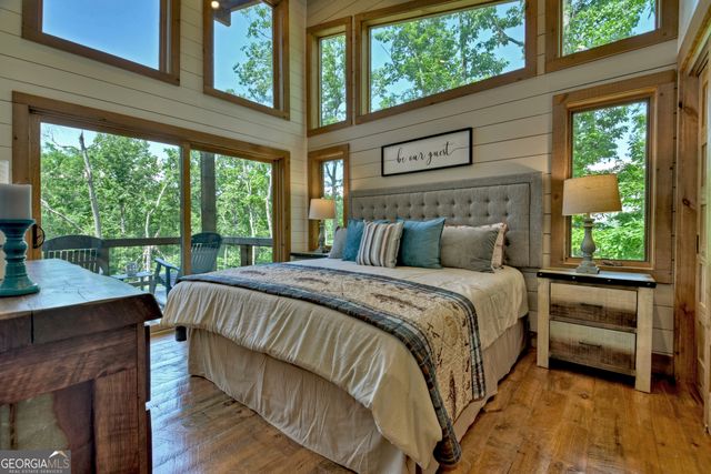 590 Deer Crest Road, Blue Ridge, GA 30513