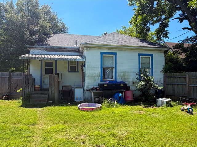 2525 Proctor Avenue, Waco, TX 76708