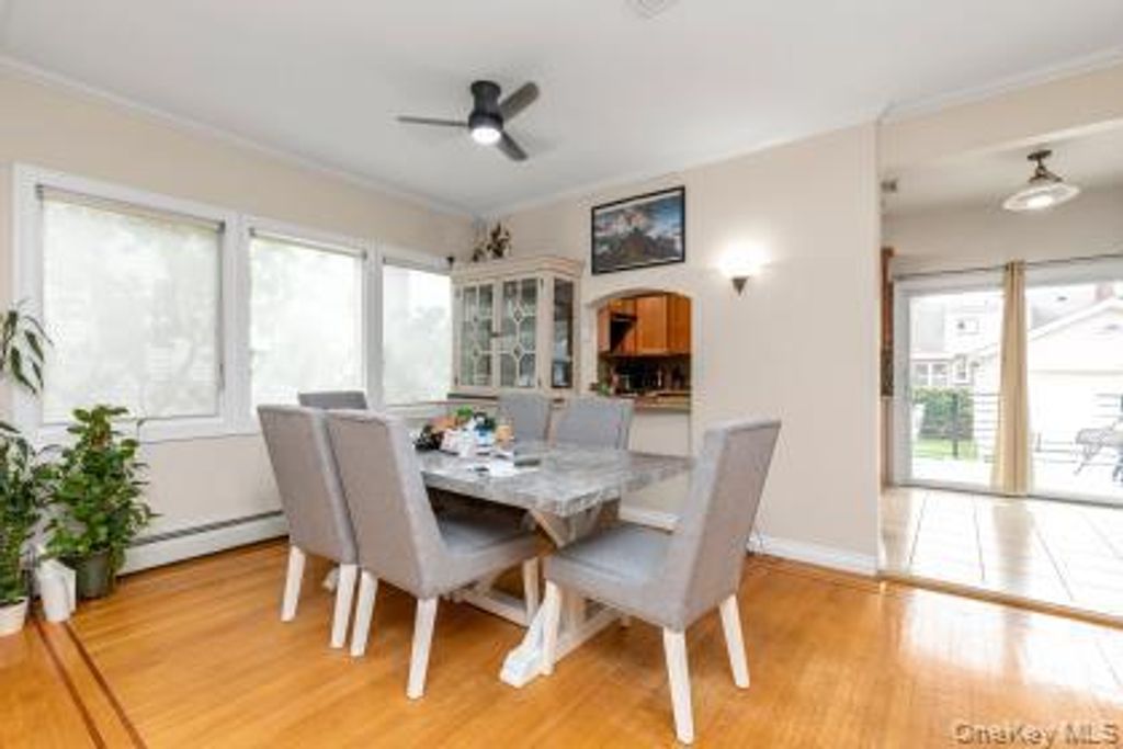 14 N 4th Street, New Hyde Park, NY 11040 — photo 4