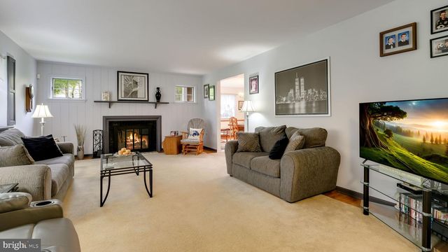 405 TOLAND DR, Fort Washington, PA 19034