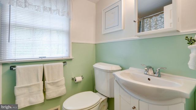 405 TOLAND DR, Fort Washington, PA 19034