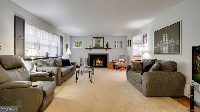 405 TOLAND DR, Fort Washington, PA 19034