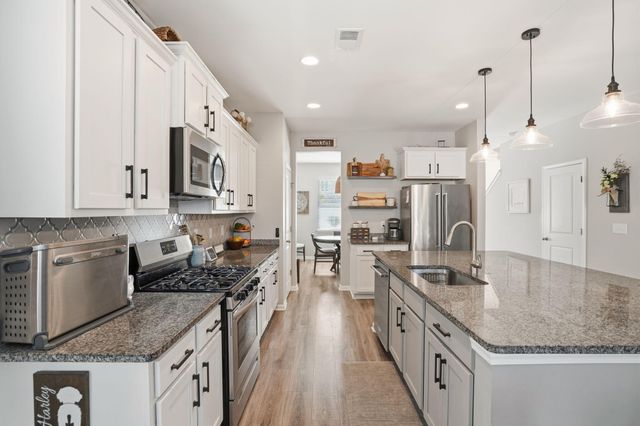 711 Kilarney Road, Summerville, SC 29483