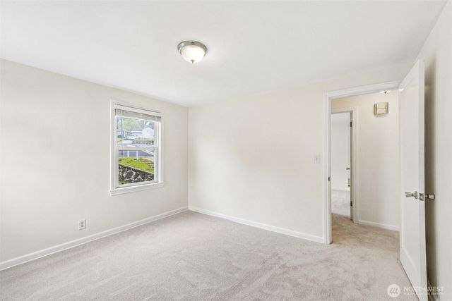 517 Bronson Way NE, Renton, WA 98056