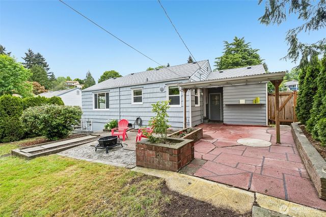 517 Bronson Way NE, Renton, WA 98056