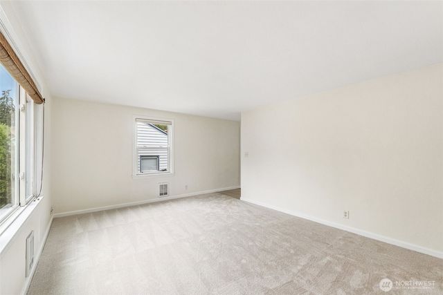 517 Bronson Way NE, Renton, WA 98056