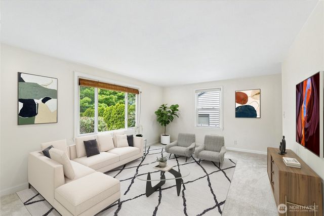 517 Bronson Way NE, Renton, WA 98056
