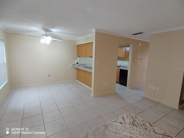 1044 82ND TERRACE N 1044D, St Petersburg, FL 33702
