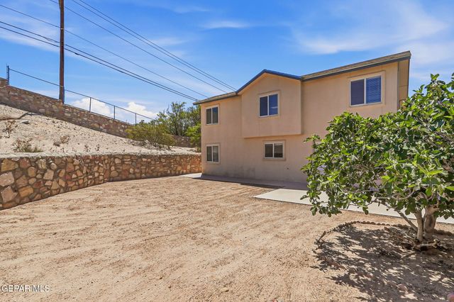 1329 THUNDER BOLT Court, El Paso, TX 79936