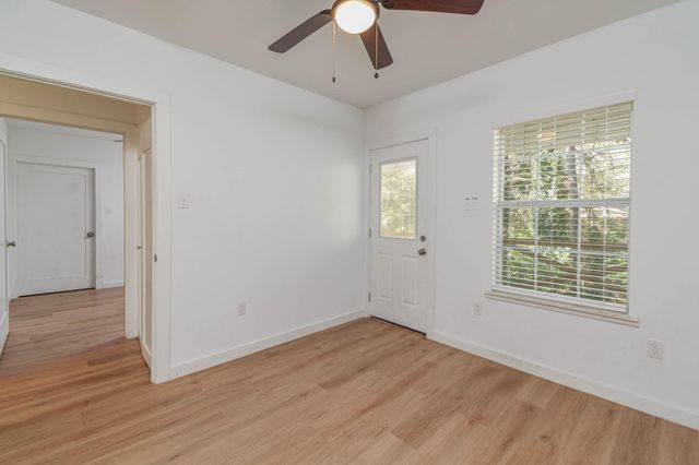 5880 Beech Drive, Montgomery, TX 77316