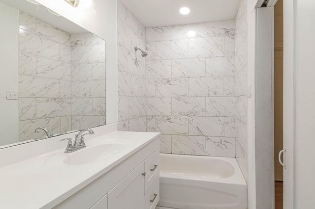 5880 Beech Drive, Montgomery, TX 77316