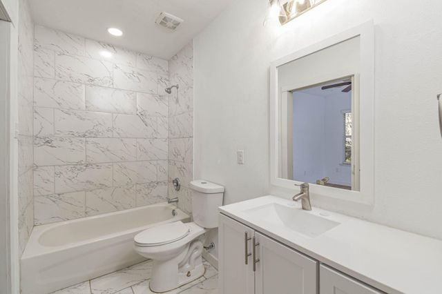 5880 Beech Drive, Montgomery, TX 77316