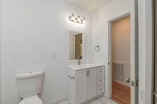 5880 Beech Drive, Montgomery, TX 77316