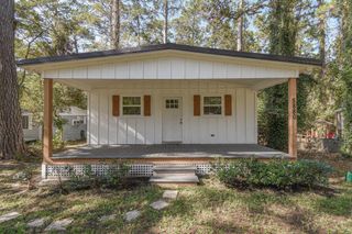 5880 Beech Drive, Montgomery, TX 77316