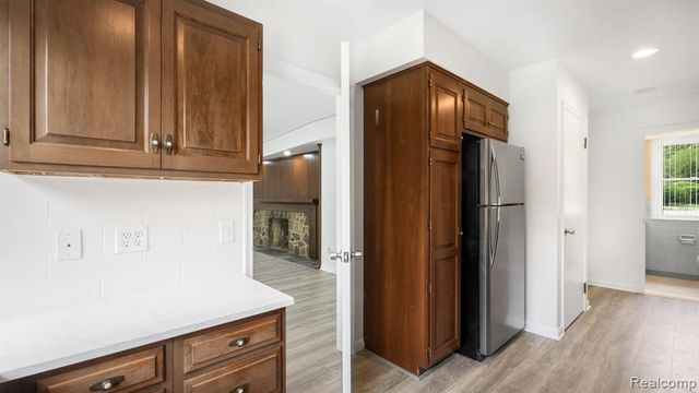 4845 Keithdale Lane, Bloomfield Hills, MI 48302