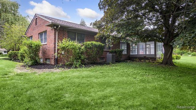 4845 Keithdale Lane, Bloomfield Hills, MI 48302