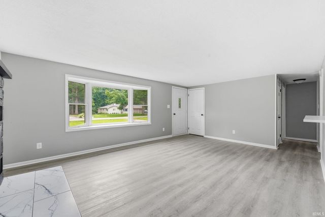 18111 Faylor Drive, Huntertown, IN 46748